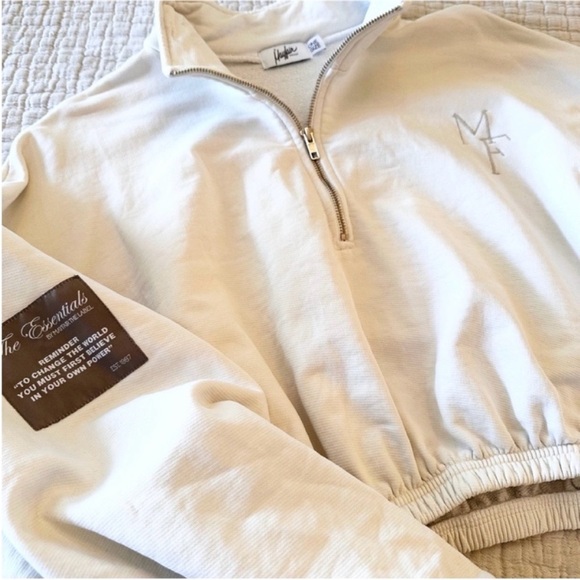 The Mayfair Group Cream 1/4 Zip Oversize Cropped Preppy Embroidered Sweatshirt - Picture 4 of 10
